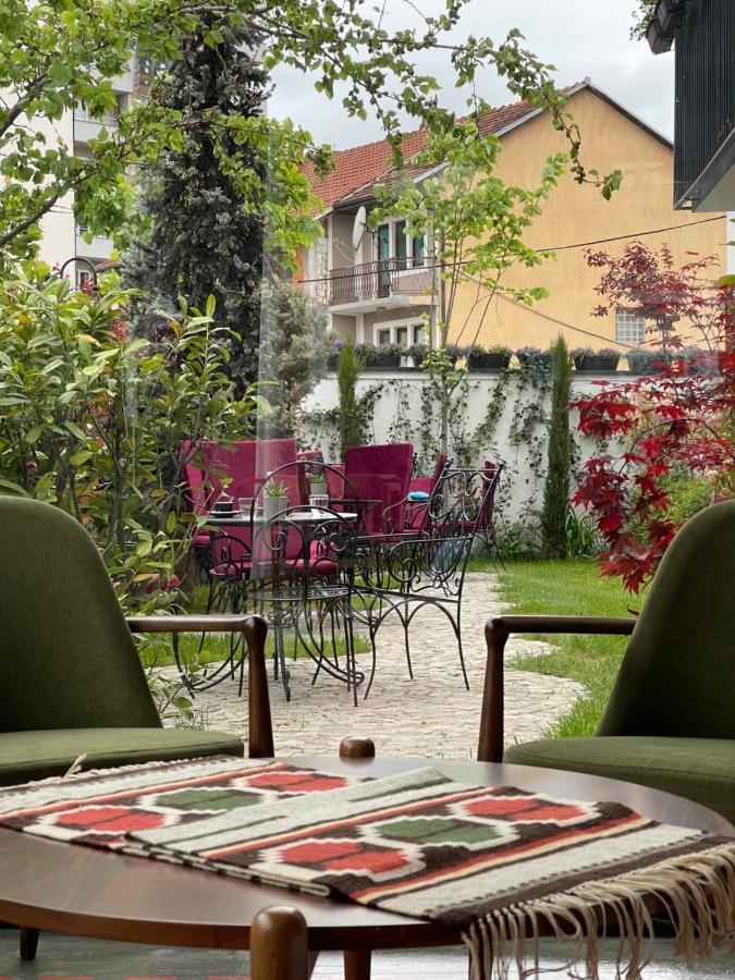 פרישטינה Etnomania Boutique Hotel מראה חיצוני תמונה