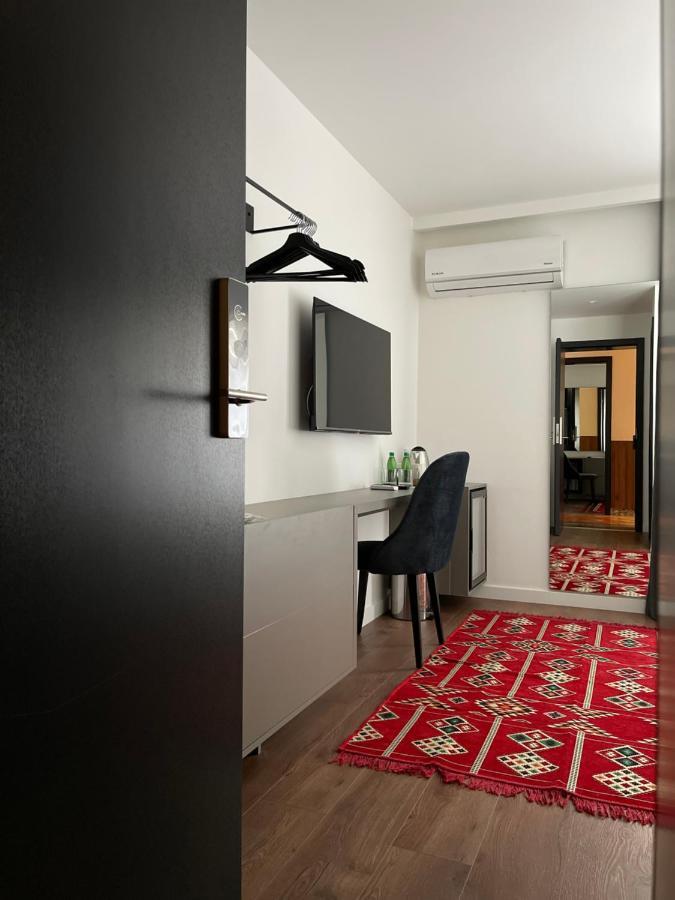 פרישטינה Etnomania Boutique Hotel מראה חיצוני תמונה