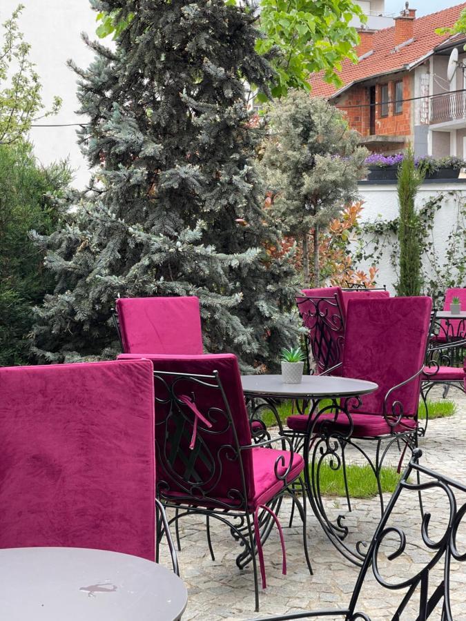 פרישטינה Etnomania Boutique Hotel מראה חיצוני תמונה