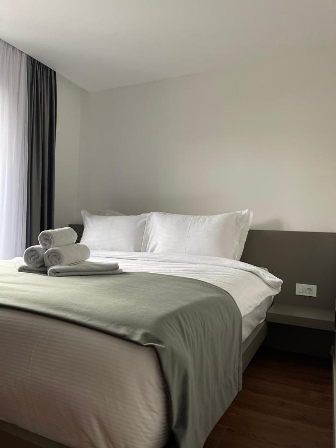 פרישטינה Etnomania Boutique Hotel מראה חיצוני תמונה
