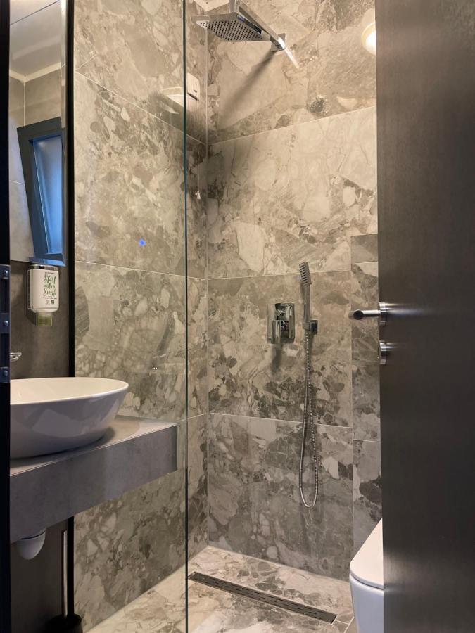 פרישטינה Etnomania Boutique Hotel מראה חיצוני תמונה